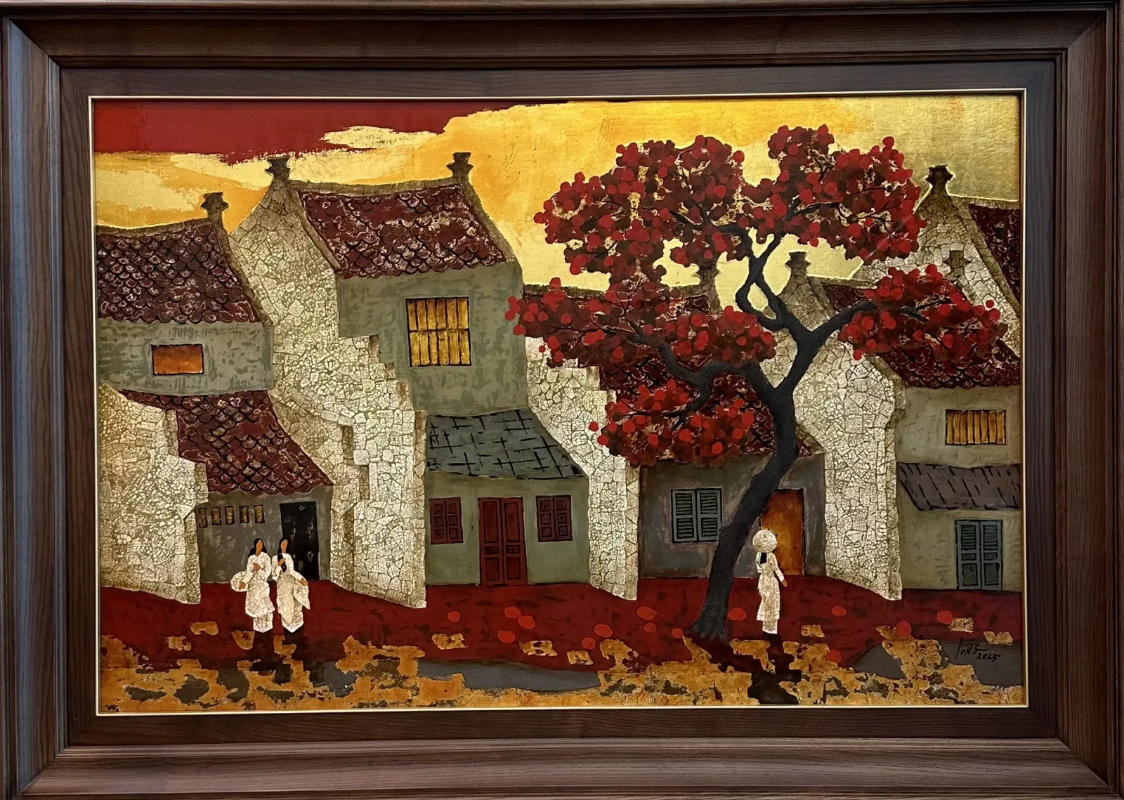 Artist Pham Thang Long Brings Hanoi’s Old Quarter to Life Through Lacquer Art
